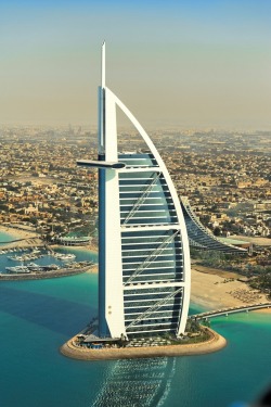 visualechoess:  Burj Al Arab Hotel, Dubai, UAE - (via)