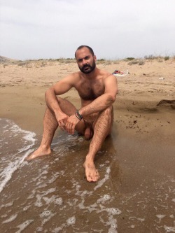 Follow my two hairy men blogs:http://sambrcln.tumblr.comhttp://hairysex.tumblr.com