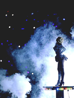 andrewblahfield:  Beyonce performs at the Pepsi Super Bowl XLVII Halftime Show    