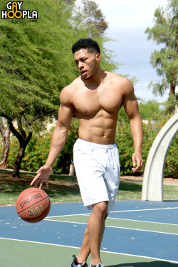 gayhoopla:  Andre Temple of Gayhoopla has some serious game and muscles.