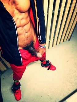 hungskateboy:  Out. 