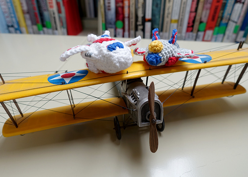 sinceredir:  space-bridge-to-nowhere:  My workplace is now home to a pair of wooly