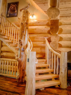 Houseandhomepics:staircase By Mountain Log Homes &Amp;Amp; Interiors Http://Www.houzz.com/Photos/4505483/2013-Parade-Home-Moose-Ridge-Cabin-Log-Home-Traditional-Staircase-Denver