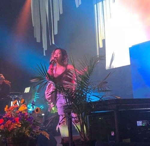 [171114] Jhené Aiko Performing In Detroit For TRIP Tour. (cr.)