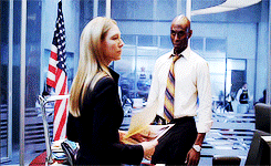 cortexifansquint:  Top 25 favorite Fringe episodes: The road not taken   HA HA FUCK YOU SANFORD HARRISFUCK YOU RIGHT TO SPACE