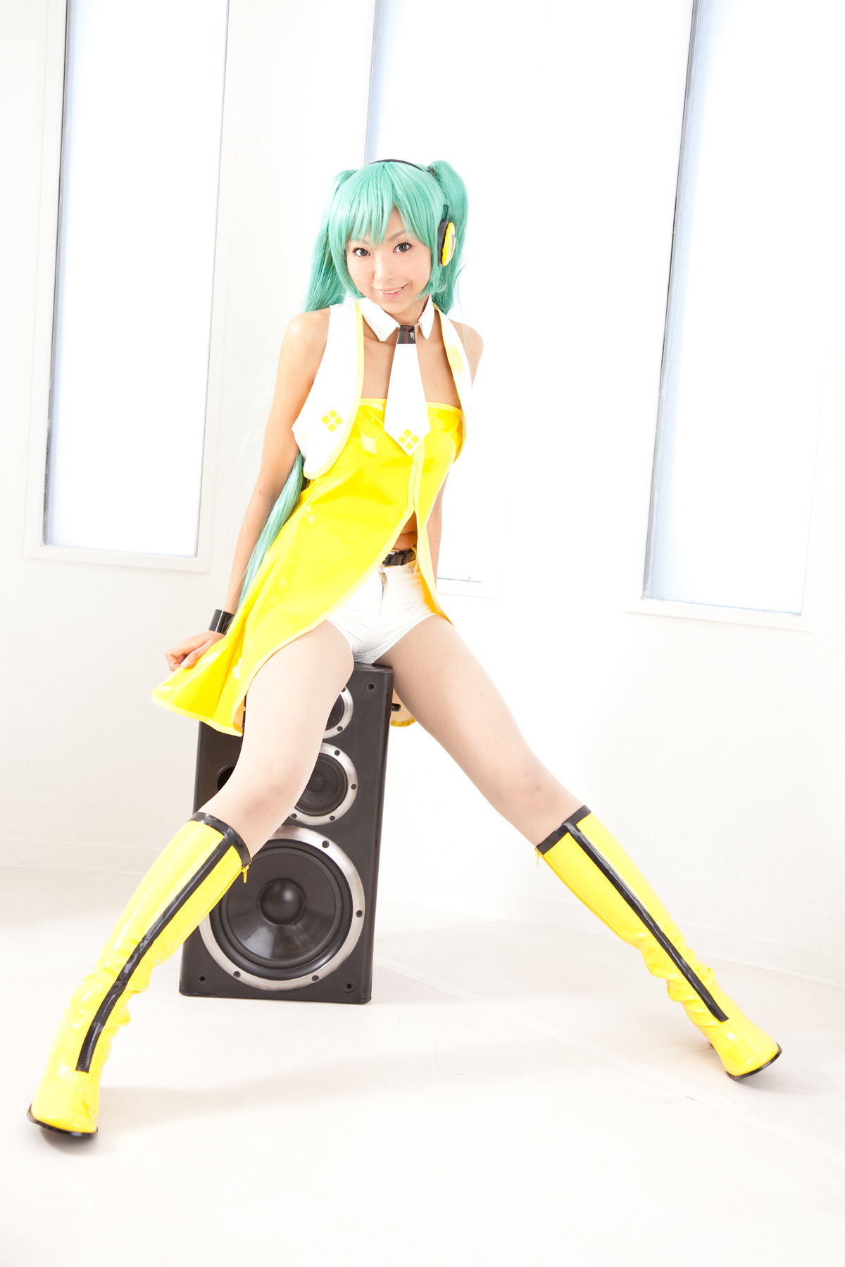 Vocaloid - Miku Hatsune (Necoco) 21HELP US GROW Like,Comment &amp; Share.CosplayJapaneseGirls1.5