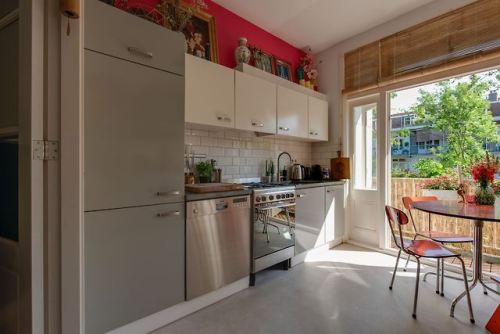 gravityhome: Colourful apartment in Amsterdam Follow Gravity Home: Instagram - Pinterest - Facebook 