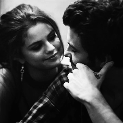 selena gomez gifs