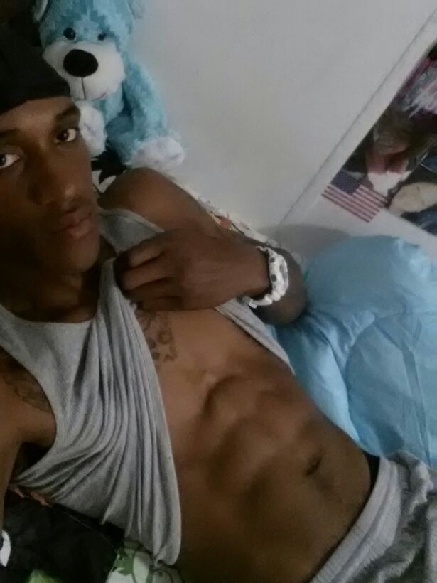str8guyssexting:  23 yo deployed army guy from Detroitâ€¦ I must say it worth