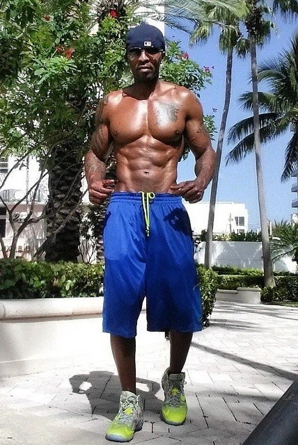 mancrushoftheday:  charlibal:  Strong Man Saturday    Reblogged via The Man Crush Blog / Facebook / @man_crush