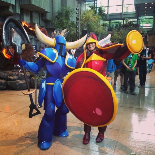 rubberninja: Me and @commanderholly as #shovelknight and #shieldknight at #pax2014