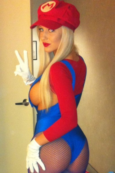 Porn travisbierwagen:  Tara Babcock Mario Cosplay! photos