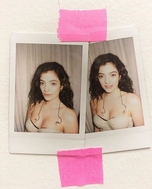 forevermelodrama: polaroids taken before the sacramento show.