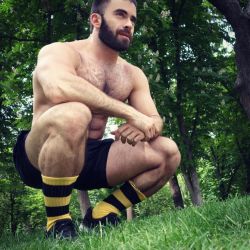 hairymacho:  http://hairymacho.tumblr.com/▲✕/