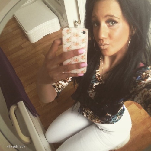 chav slapper sharing selfies in need of cockmore slappers at http://www.slappercams.com