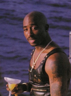 paclive:  Tupac Shakur, 1995 photo shoot for All Eyez on Me 