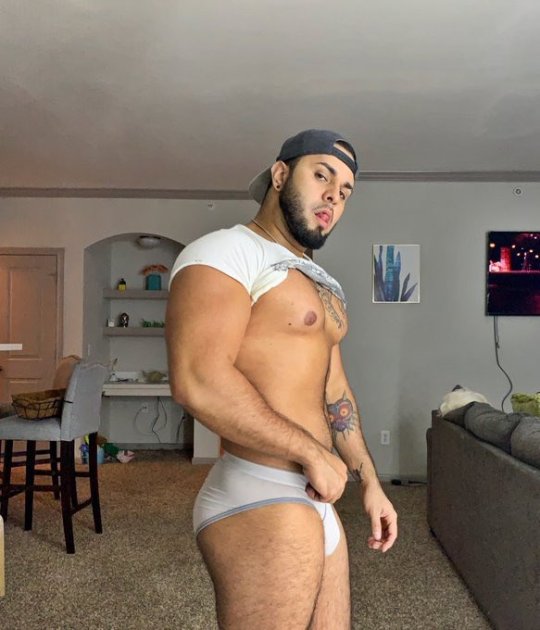 mikkahchu:  Does this work? I feel like my torso is too curvy 😫
