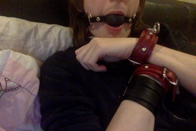 puppy-slave-boy:feelin cute in my new collar and cuffs
