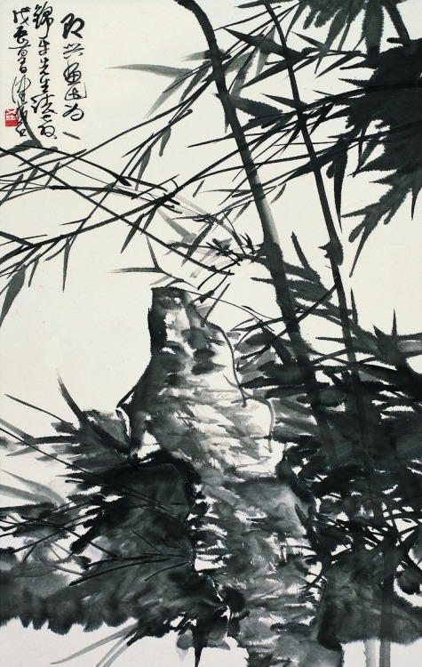 insipit:  Chen Peiqiu (陳佩秋) (1922, China) Flower paintings Chen Peiqiu is a Chinese guohua (traditional style) painter, the most prominent Chinese woman painter in a field dominated by men. Her affinity for the traditional style is demonstrated