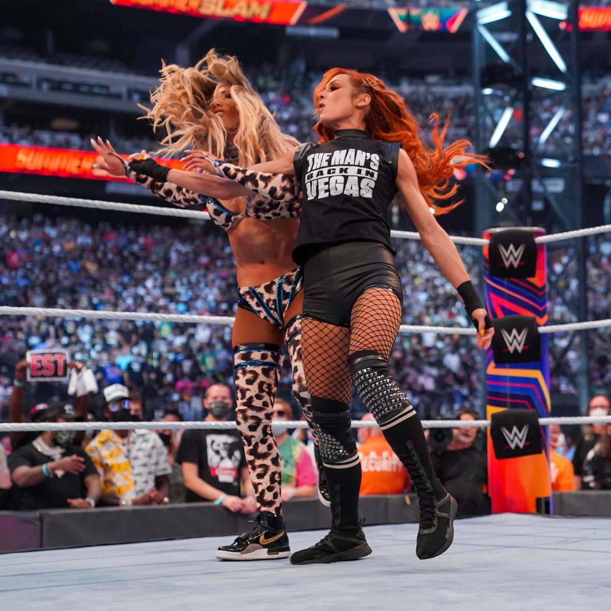 WWE Women 🎃, Carmella,Becky Lynch, Bianca BelairSummerSlam...