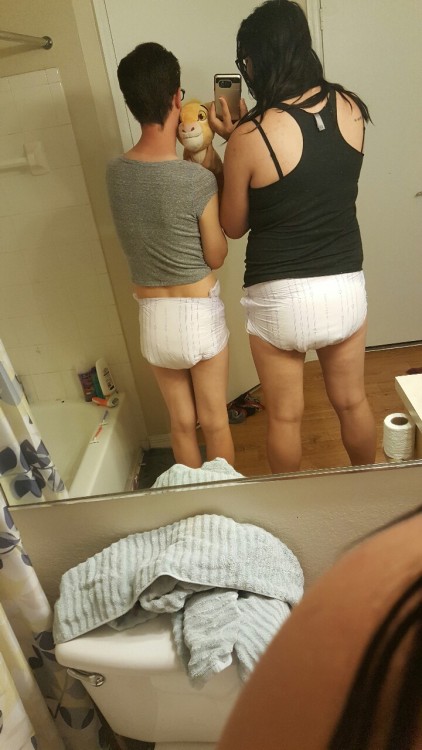 lilspottypuppee: Diapered photo session wiff @littleprinceautumn