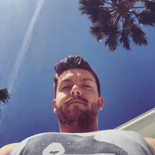 chrisjonesgeek:  IT BRIGHT.   🌞☄️🔥💥🌝😎🤓 (at Spain)