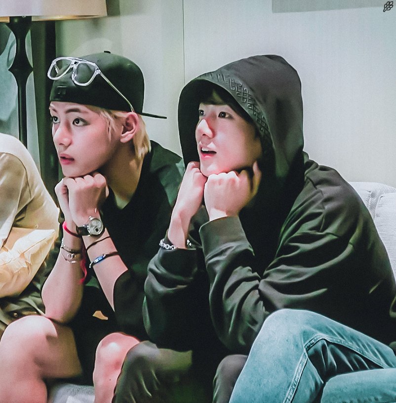 Kamenashi Kazuya Kat Tun Bts Kim Taehyung