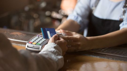 Apple may be setting up to compete with Square's contactless payments