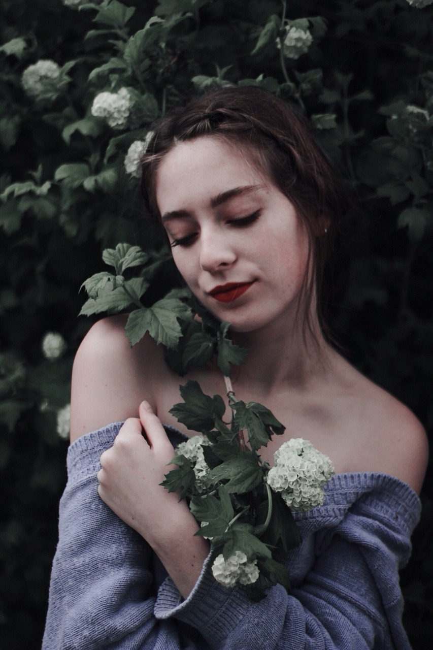 hayleydr:  self-portraits (05/23/15)