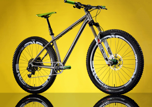 papapapapanda:  (via Stanton Bikes – the Switchback Ti video | Wideopen Magazine)