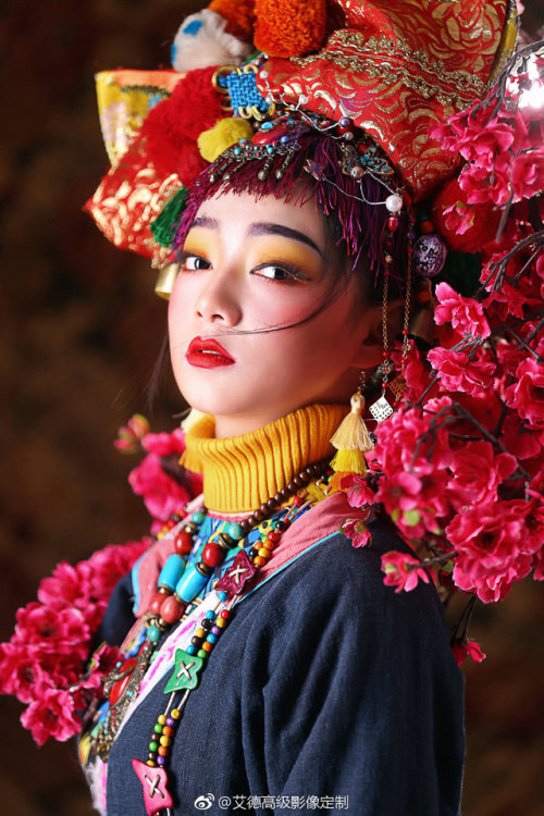 Mixed Chinese elements look