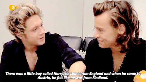 floralprintharry:H: Should we do some filler? A poem. Go! 