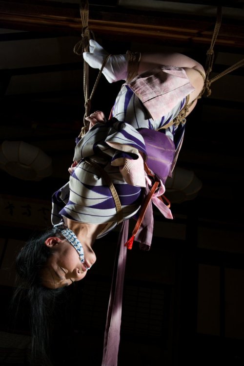 2009_020 【Japanese Shibari & kinbaku】