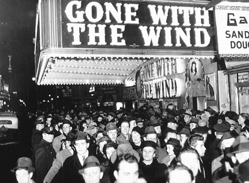 newyorkthegoldenage:Crowds waiting to get into the Astor Theatre for the premiere of Gone with the W