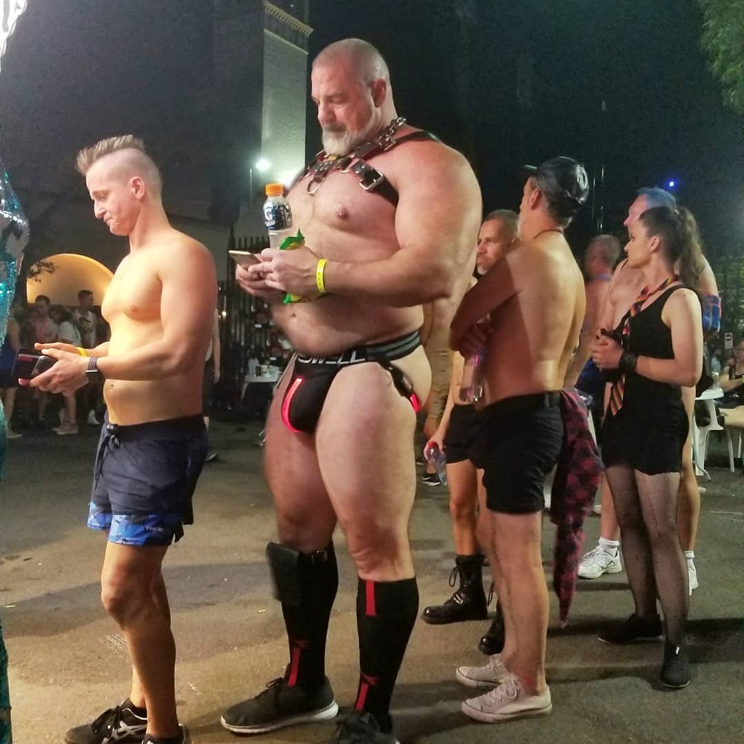 instantnoodlesandbeef:  I posted a story for the first time using a photo of @chuckprime