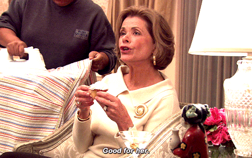 ARRESTED DEVELOPMENT3.01 "The Cabin Show"