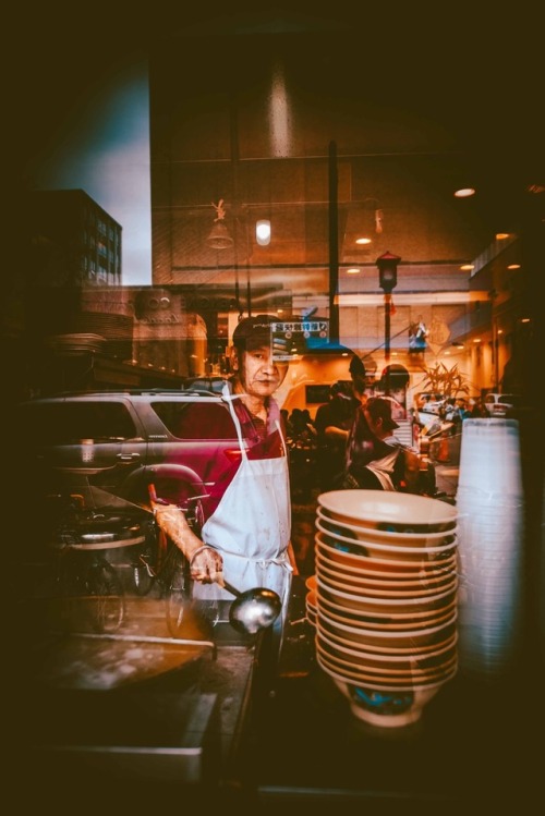 quanatl: if you can’t take the heat got out the kitchenhttps://instagram.com/p/BdsPdBdneXn/