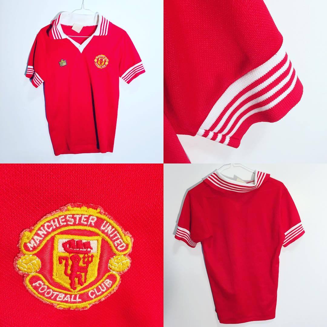 Manchester United retro soccer jersey 1977