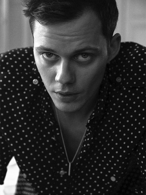 chrishemswrth: BILL SKARSGÅRD for CAFÉ Magazine (2022)