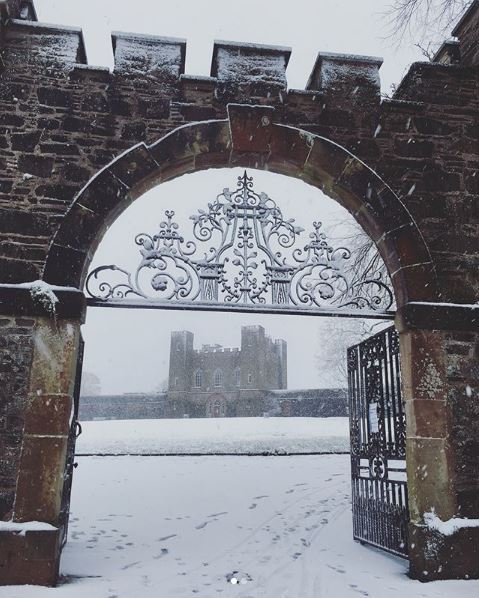#PalacePhoto! Our favourite pictures this week include a beautiful sky above Kew Palace, a snowy lan