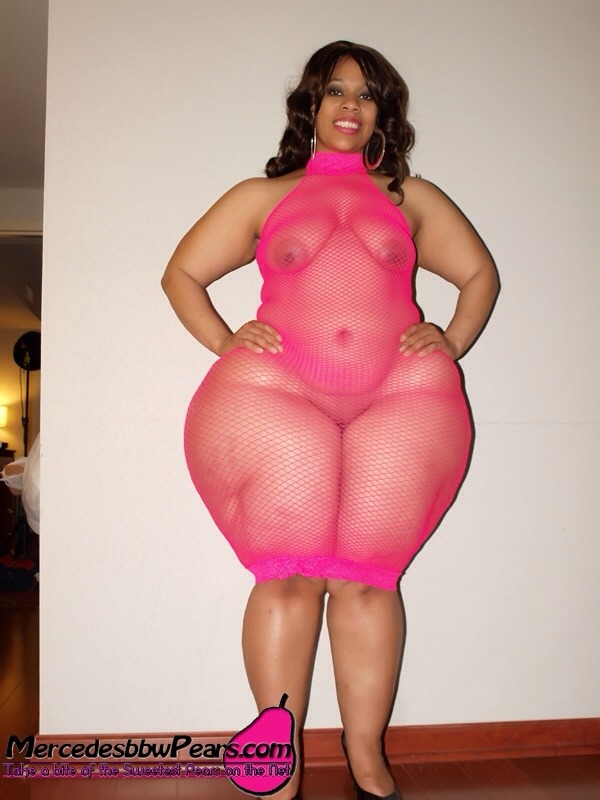 WIDE HIPS PEAR BBW NUDE