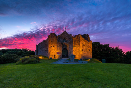 Oystermouth Castle  |  by technodean2000