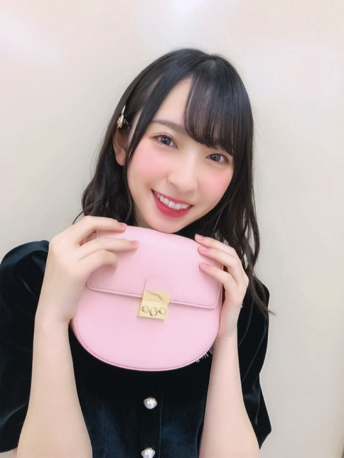 sakamichi-steps: 金村美玖 × MECHAKARI(メチャカリ) × 日向坂46MECHAKARI×日向坂46 on Instagram 2019.