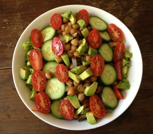 skinnyfitvegan: Delicious salad for a late lunch. Cajun spiced chickpeas and mushrooms over romaine,