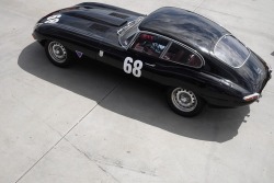 dominantlife:  1968 Jaguar E Type at the