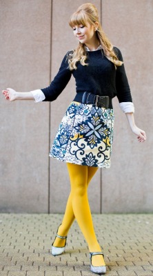 razumichin2:Sixties style in blue jumper, blue patterned white skirt and yellow tights