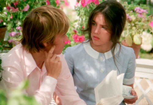 Isabelle Adjani In Faustine And The Beautiful Summer / Faustine Et Le Bel T (dir. Nina Companez - 1972).