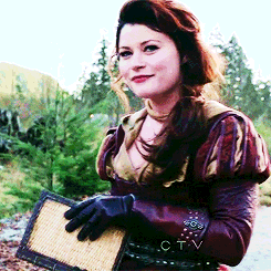 amelia-pondhasmoved-blog:  Enjoy the lake! 