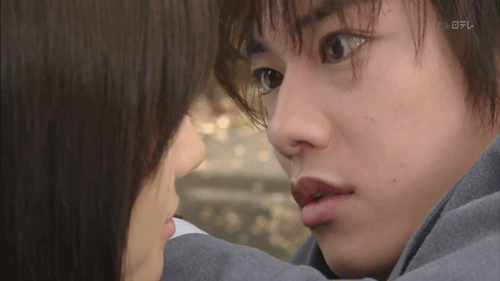 shinodaze: Kyuto catches Heita look at that attractive face