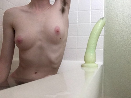 sluttylittlecumdump:  💸 i sat on that after this photoset 💸